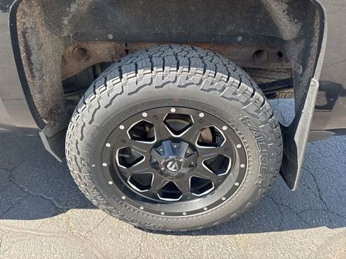 Used 2017 Chevrolet Silverado 1500 LT w/ Rally 2 Edition AWD/4WD image 6