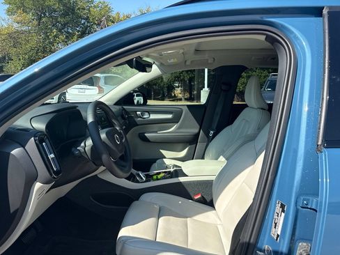 Used 2025 Volvo XC40 B5 Ultra w/ Protection Package Premier AWD/4WD image 20
