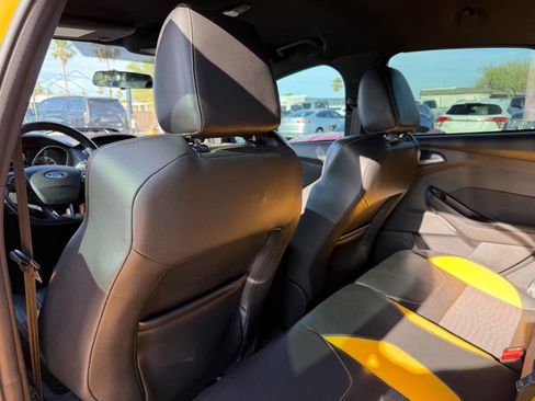 Used 2015 Ford Focus ST w/ Equipment Group 401A FWD image 20