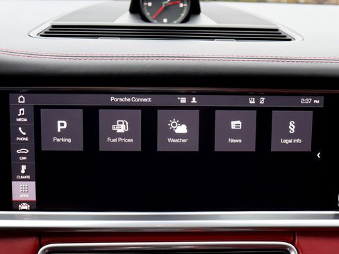 Used 2018 Porsche Panamera w/ Premium Package Plus image 34