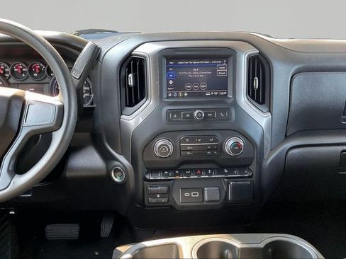 Used 2023 Chevrolet Silverado 1500 Custom Trail Boss w/ LPO, Dark Essentials Package AWD/4WD image 9