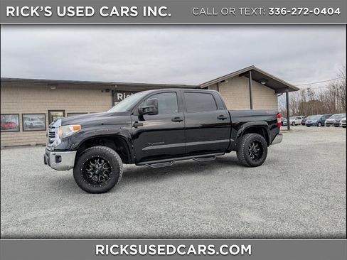Used 2016 Toyota Tundra SR5 w/ SR5 Upgrade Package image 1