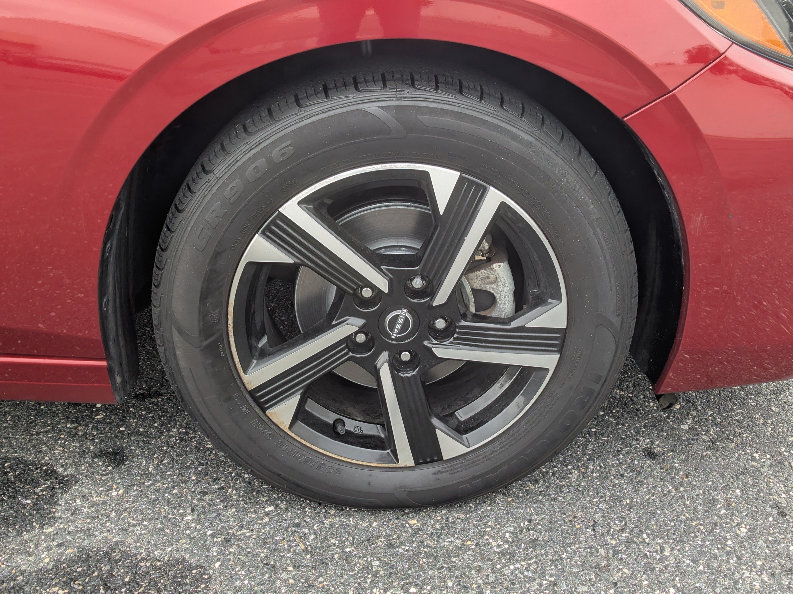 Used 2024 Nissan Sentra SV FWD image 11