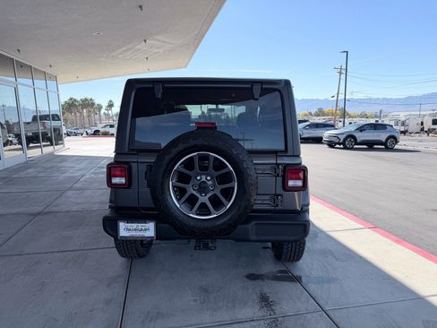Used 2021 Jeep Wrangler Sport image 4