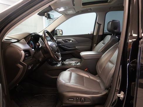 Used 2018 Chevrolet Traverse Premier w/ LPO, 'HIT The Road' Package image 5
