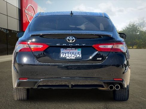 Used 2019 Toyota Camry SE FWD image 8