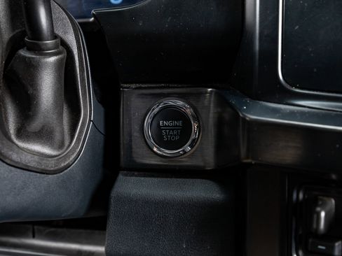 Used 2025 Ford F350 Lariat image 23