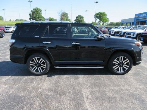 Used 2014 Toyota 4Runner Limited AWD/4WD image 6