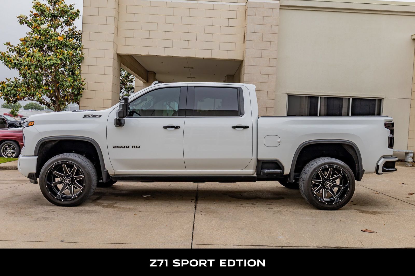 Used 2024 Chevrolet Silverado 2500 LTZ w/ LTZ Plus Package AWD/4WD image 5