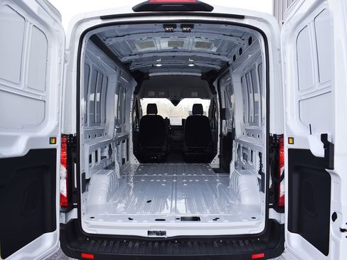 New 2026 Ford Transit 250 148 Medium Roof image 6