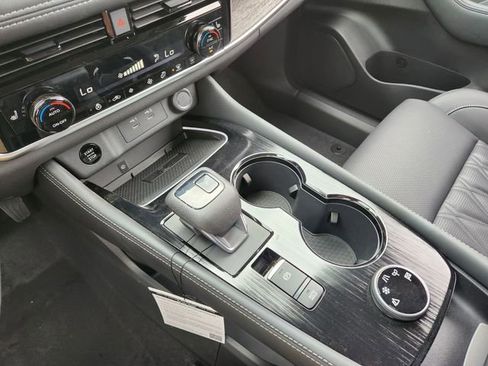 New 2026 Nissan Rogue Platinum AWD/4WD image 21