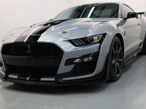 Used 2021 Ford Mustang Shelby GT500 w/ Carbon Fiber Track Pack RWD image 53