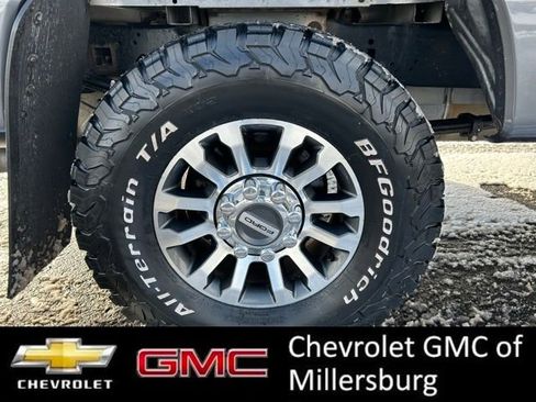 Used 2022 Ford F250 Lariat w/ Lariat Value Package image 16