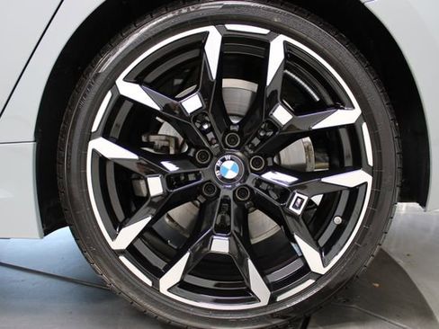 Used 2026 BMW 330i xDrive Sedan AWD/4WD image 34
