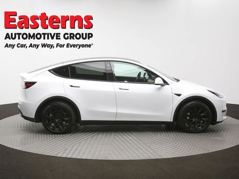 Used 2021 Tesla Model Y Long Range AWD/4WD image 39