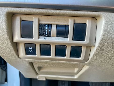 Used 2018 Subaru Outback 2.5i AWD/4WD image 12