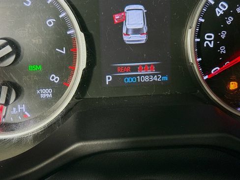 Used 2021 Toyota RAV4 XLE w/ XLE Grade Weather Package FWD image 13