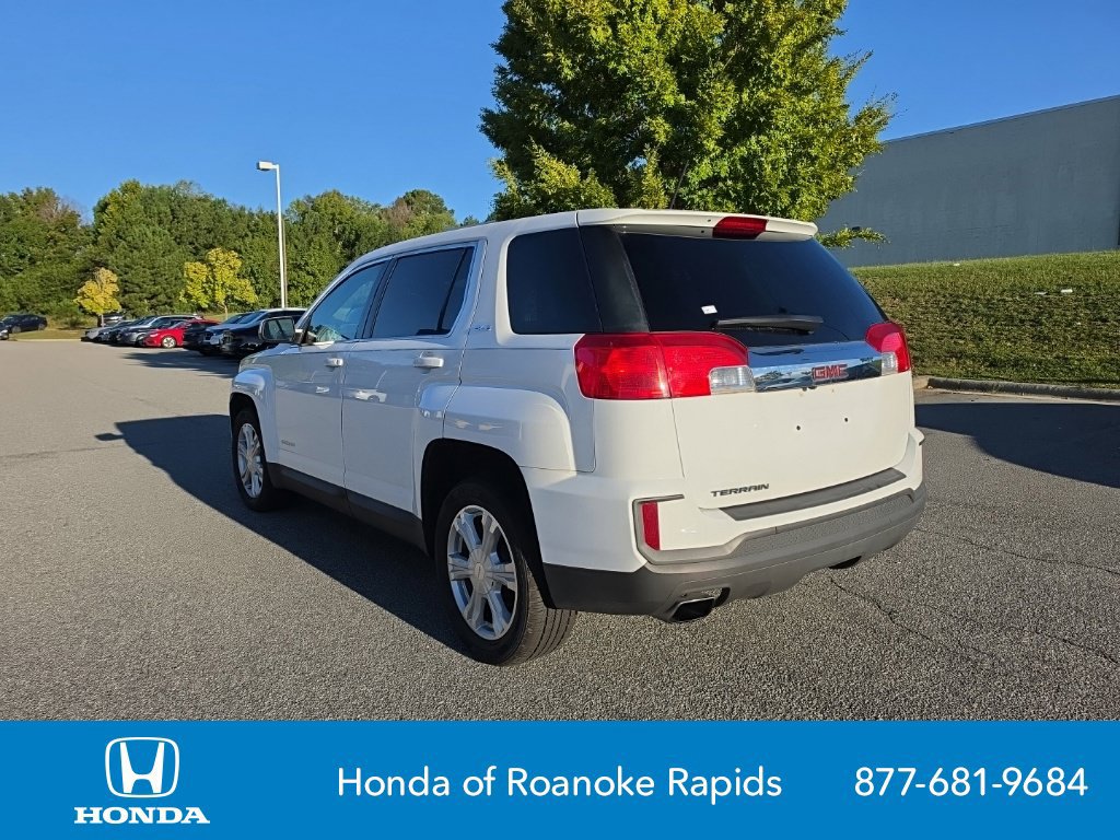Used 2017 GMC Terrain SLE AWD/4WD image 3