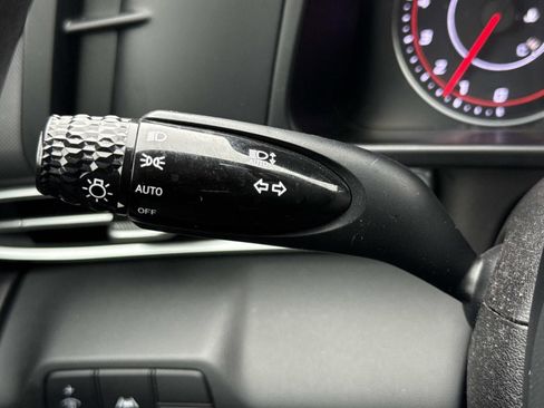 Used 2023 Hyundai Elantra SEL w/ Winter Weather Package image 16