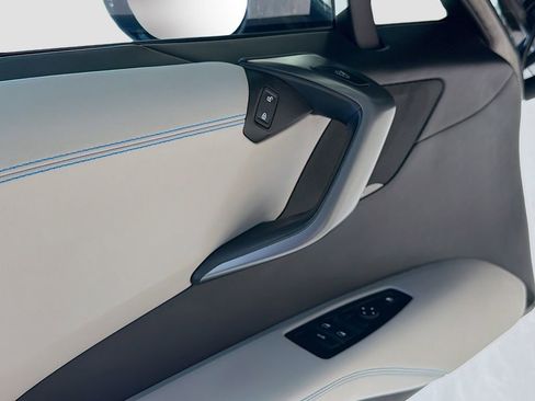 Used 2015 BMW i8 image 21