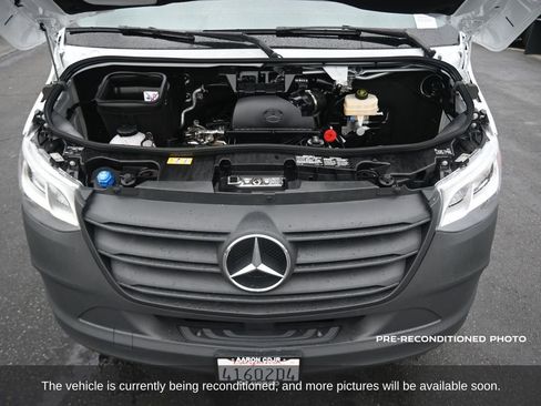 Used 2024 Mercedes-Benz Sprinter 2500 image 2