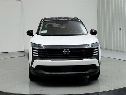 New 2025 Nissan Kicks SR