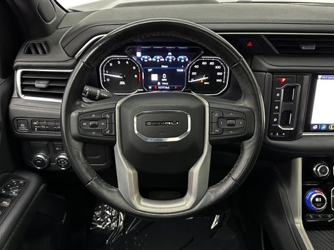 Used 2021 GMC Yukon Denali w/ Denali Premium Package image 29