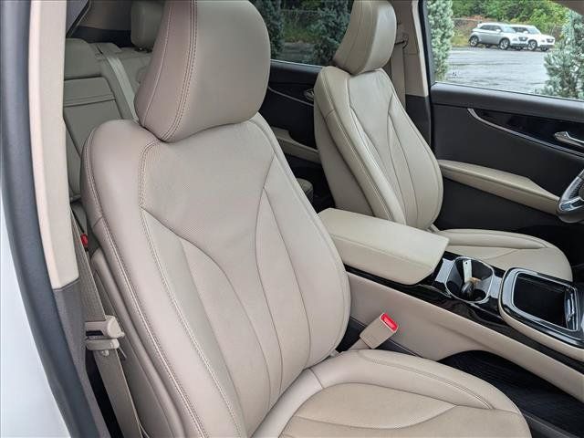 Used 2022 Lincoln Nautilus Reserve w/ Equipment Group 201A AWD/4WD image 14