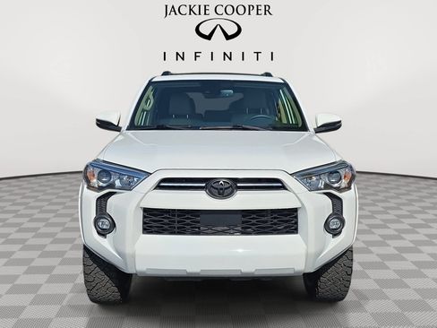 Used 2022 Toyota 4Runner SR5 Premium w/ Moonroof Package AWD/4WD image 2
