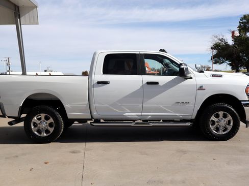 Used 2024 RAM 2500 Big Horn image 6