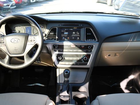 Used 2017 Hyundai Sonata Sport image 21