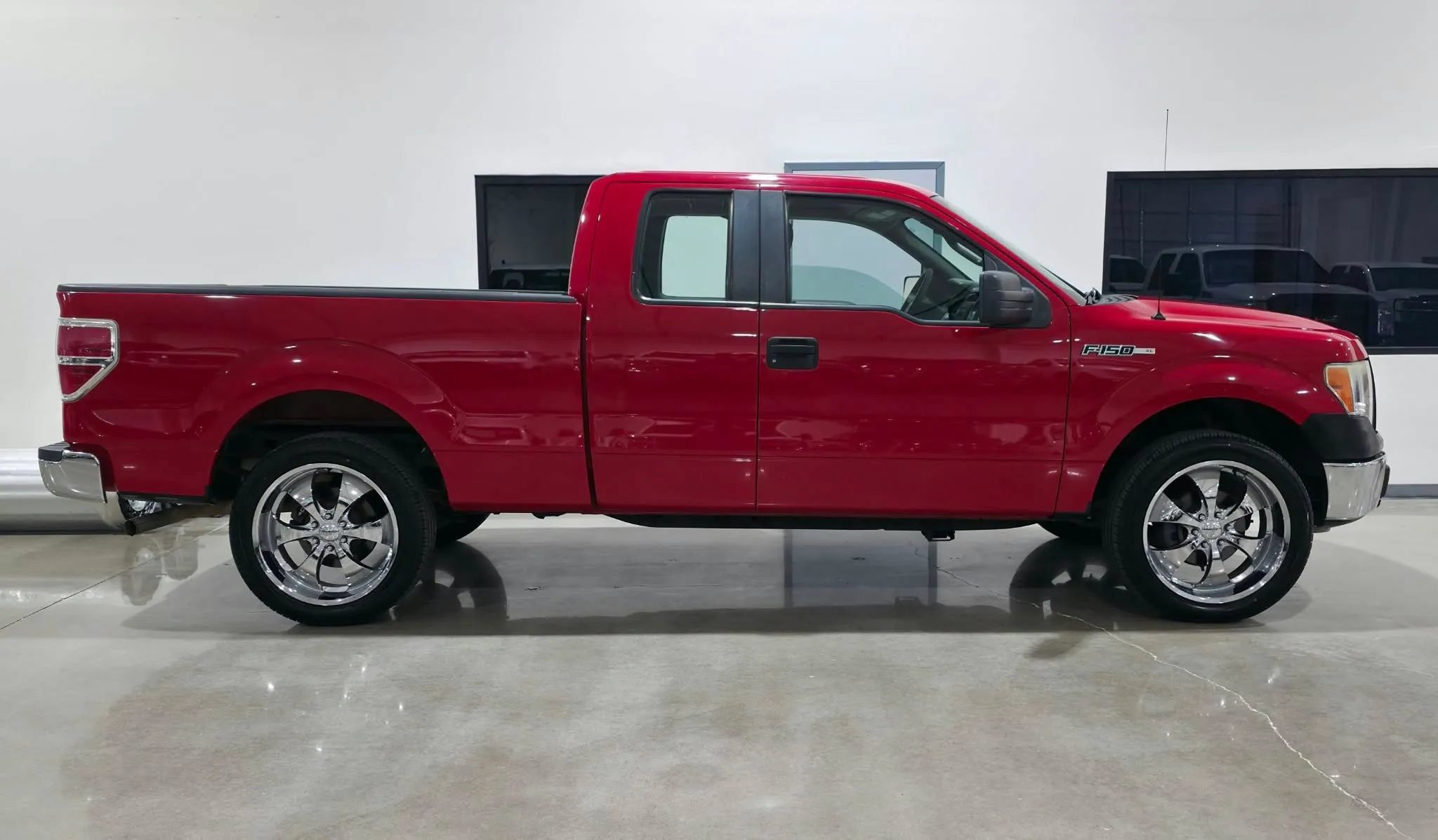 Used 2009 Ford F150 STX RWD image 2
