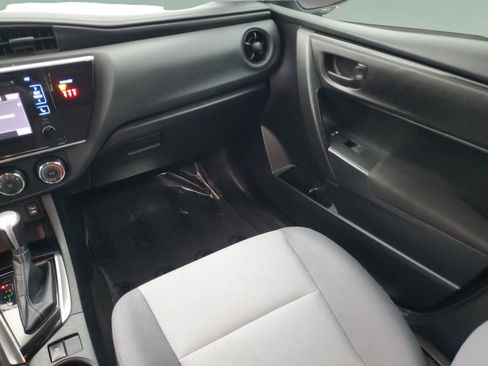 Used 2019 Toyota Corolla L image 9