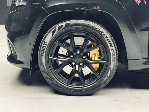 Used 2019 Jeep Grand Cherokee Trackhawk w/ Trailer Tow Group IV AWD/4WD image 38