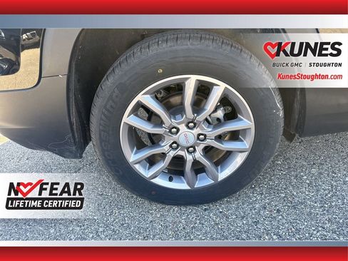 Used 2024 GMC Terrain SLT AWD/4WD image 13