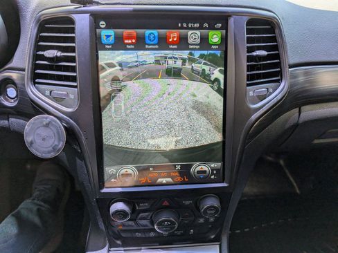 Used 2022 Jeep Grand Cherokee Laredo E RWD image 18