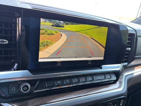 Used 2025 Chevrolet Silverado 1500 LT AWD/4WD image 25