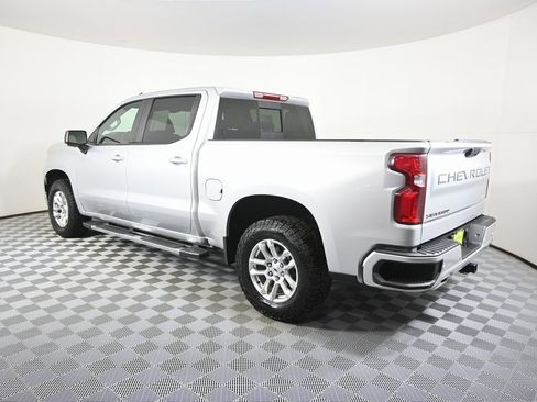 Used 2022 Chevrolet Silverado 1500 RST image 4