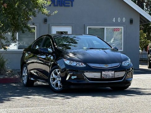 Used 2017 Chevrolet Volt Premier w/ Driver Confidence II Package FWD image 3