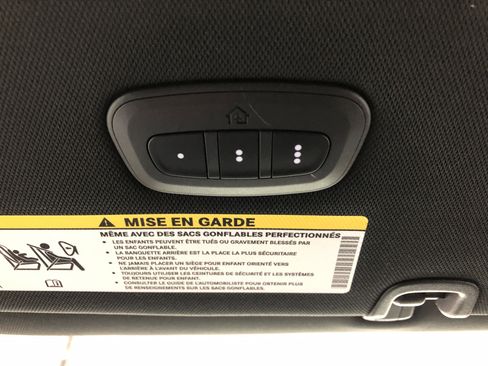 Certified 2024 Chrysler Pacifica Limited w/ S Appearance Package FWD image 21