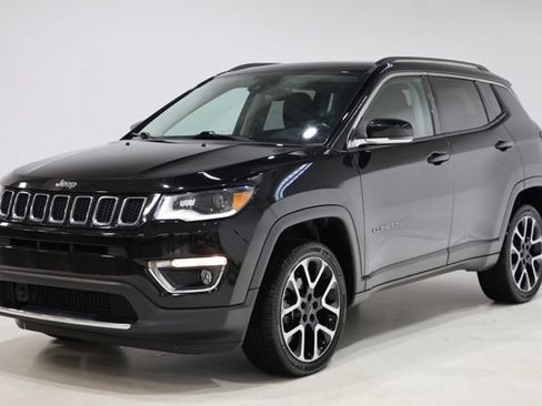 Used 2018 Jeep Compass Limited w/ Navigation Group AWD/4WD image 3
