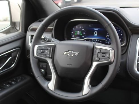 Used 2024 Chevrolet Tahoe Z71 w/ Luxury Package image 24