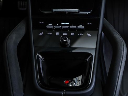 Used 2024 Porsche Cayenne Turbo GT image 16