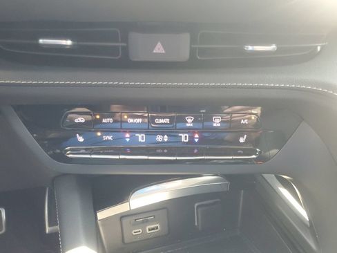 Used 2023 Buick Envision Essence w/ Technology Package I AWD/4WD image 26