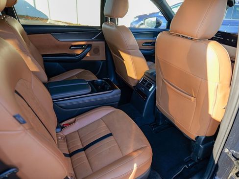 Used 2024 MAZDA CX-90 3.3 Turbo S w/ Premium Plus image 28