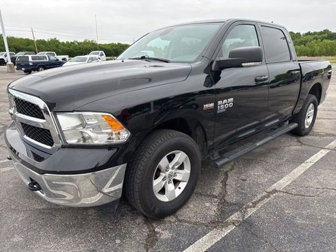 Used 2022 RAM 1500 Classic SLT w/ Electronics Convenience Group AWD/4WD image 5