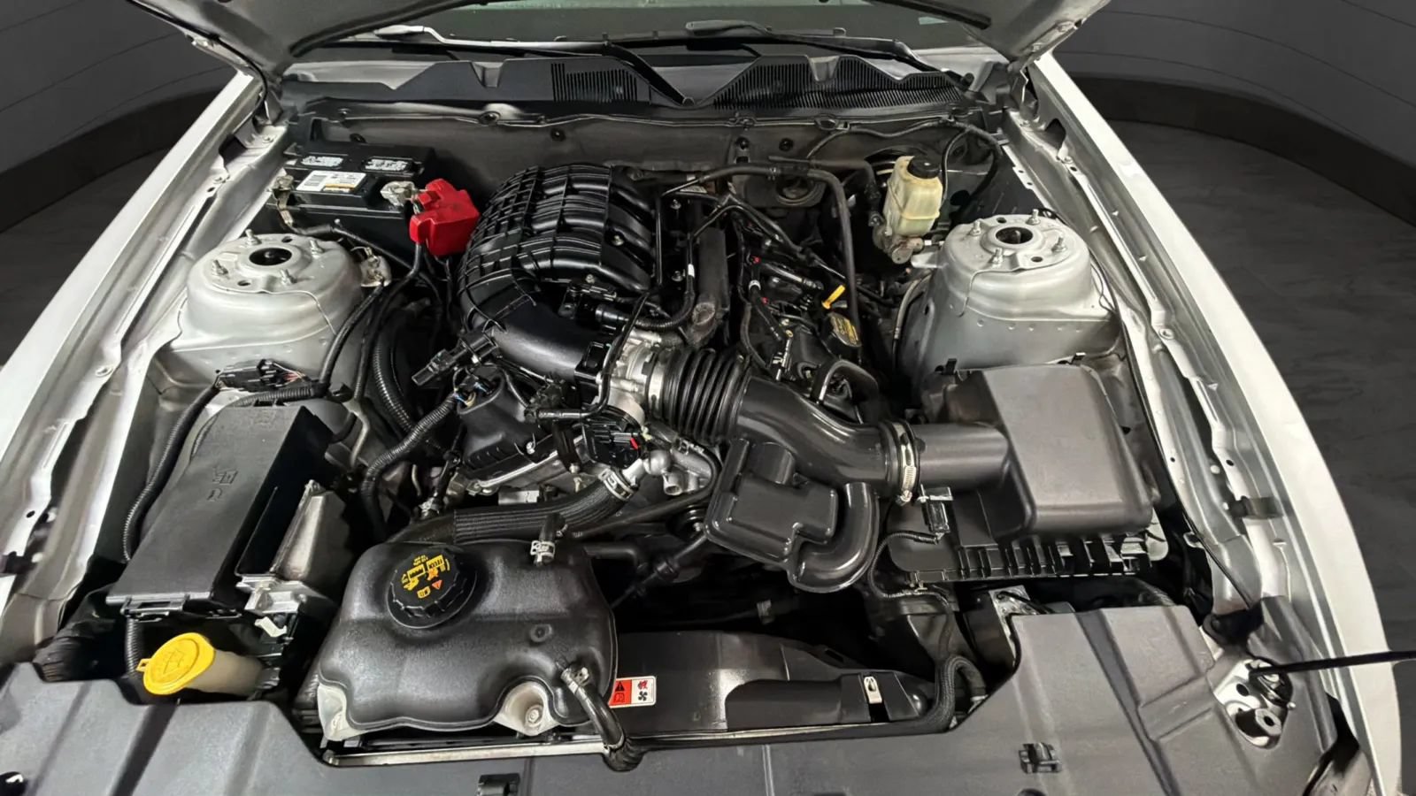 Used 2013 Ford Mustang Coupe RWD image 21