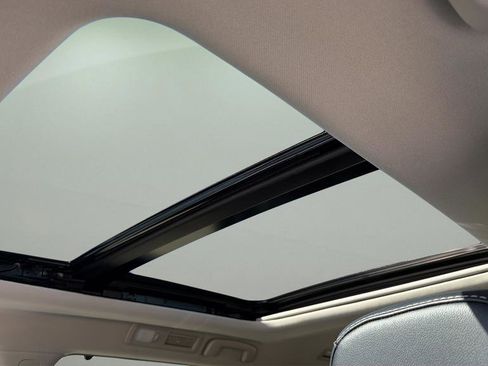 Certified 2023 Nissan Pathfinder SL w/ SL Premium Package image 8