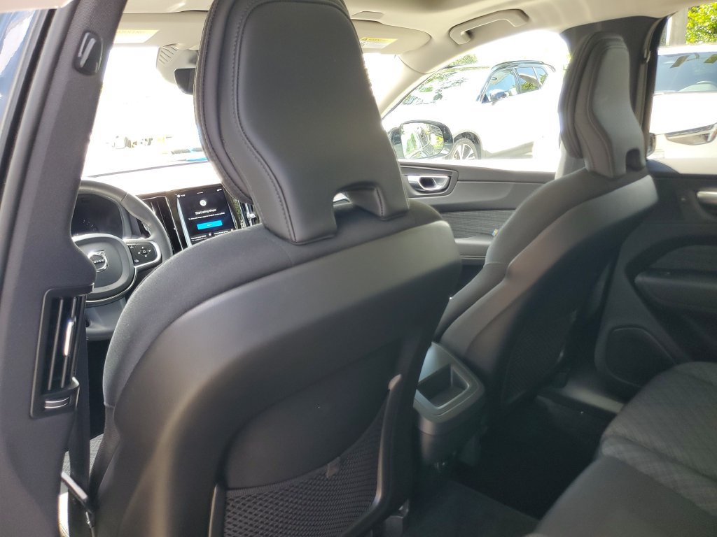Certified 2024 Volvo XC60 B5 Core AWD/4WD image 12