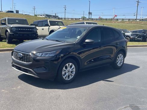 Certified 2025 Ford Escape Active FWD image 3